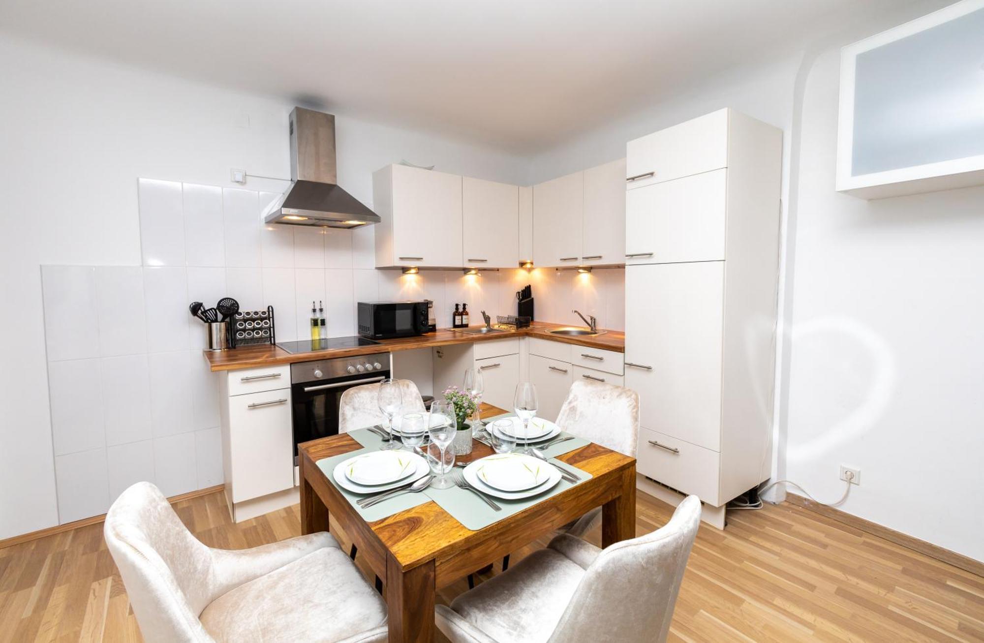 וינה City Apartment Top Location, Quiet And Cozy Ideal To Relax Or Work מראה חיצוני תמונה