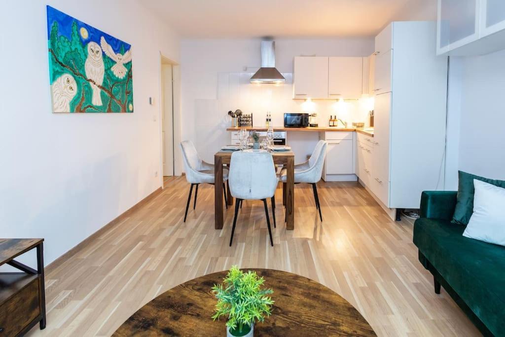 וינה City Apartment Top Location, Quiet And Cozy Ideal To Relax Or Work מראה חיצוני תמונה